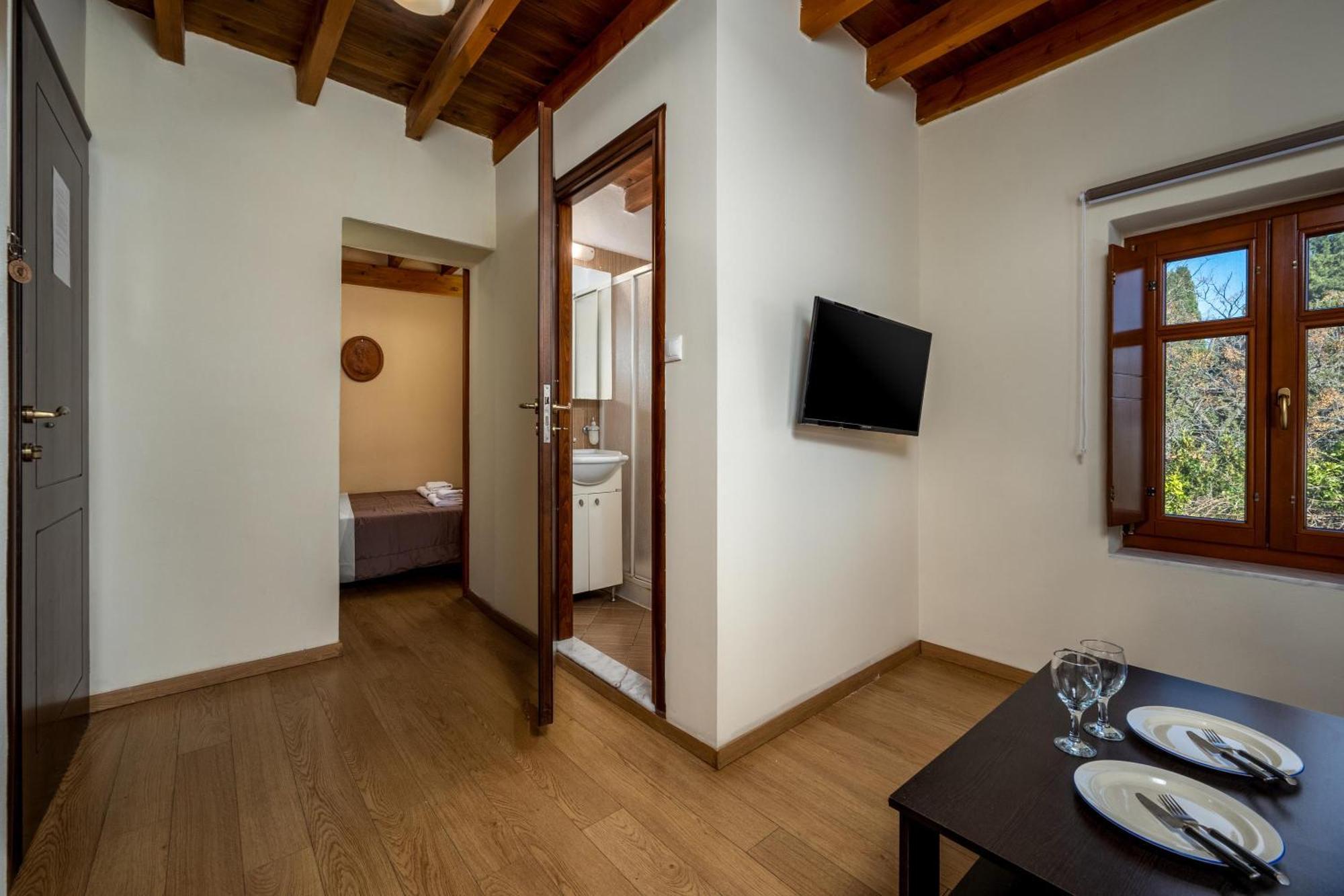 3 Charites Old Town Apartment Rhodes City Exterior photo