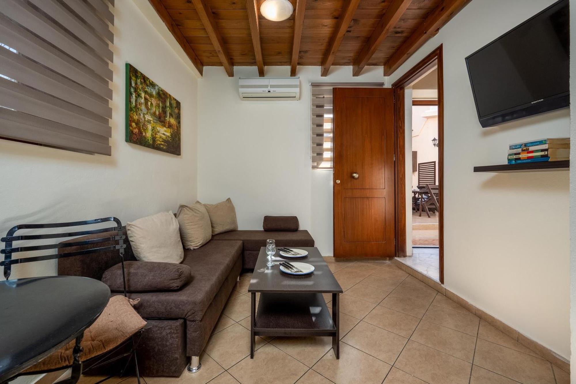 3 Charites Old Town Apartment Rhodes City Exterior photo