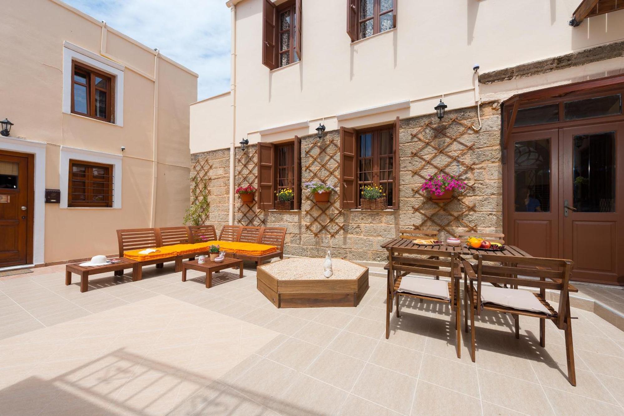 3 Charites Old Town Apartment Rhodes City Exterior photo