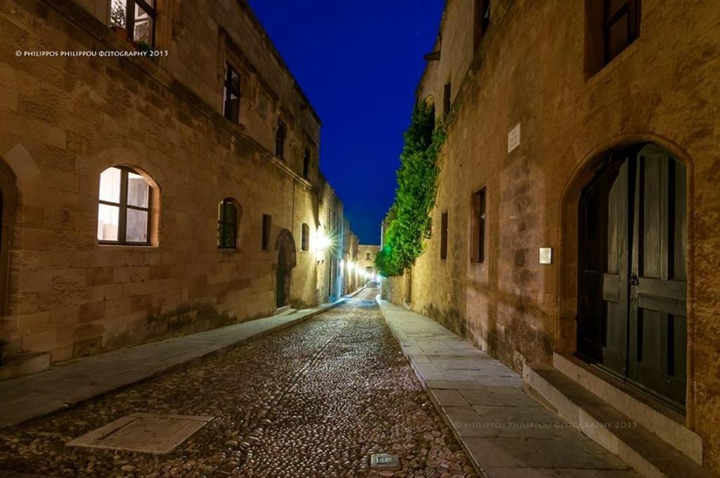 3 Charites Old Town Apartment Rhodes City Exterior photo