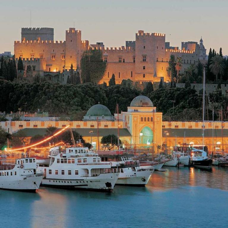 3 Charites Old Town Apartment Rhodes City Exterior photo